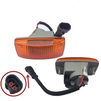 Модель грузовика Howo Howo Wg9925720013/Wg9925720014 Светофор поворота транспортного средства 12 месяцев